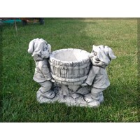 Škriatkovia so sudom